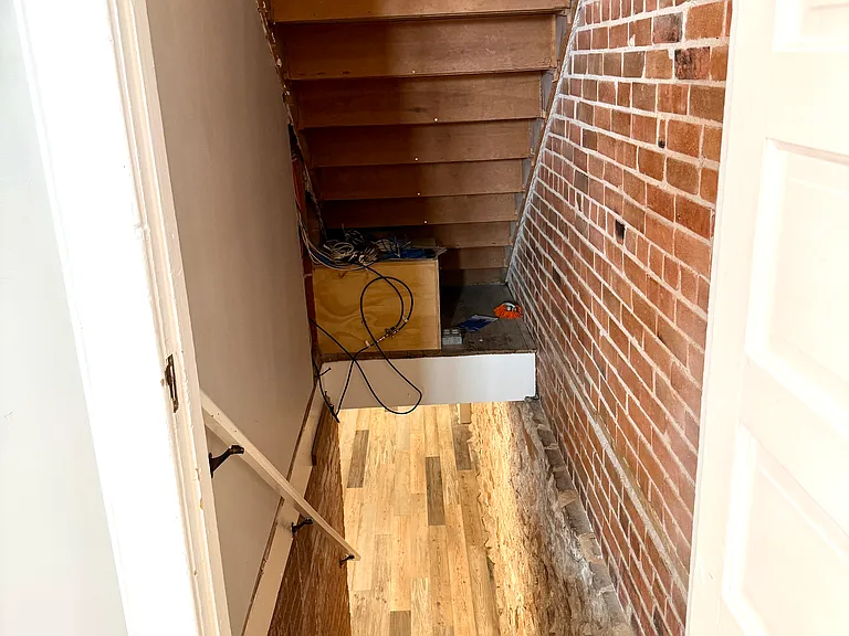 1421 Mapleton Ave — Photo 23