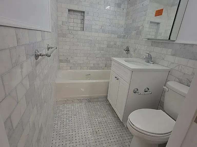14351 Roosevelt Ave #12E — Photo 17