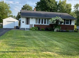 615 Lockport St, Youngstown, NY 14174