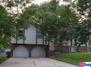 8712 S 45th Ave, Omaha, NE 68157