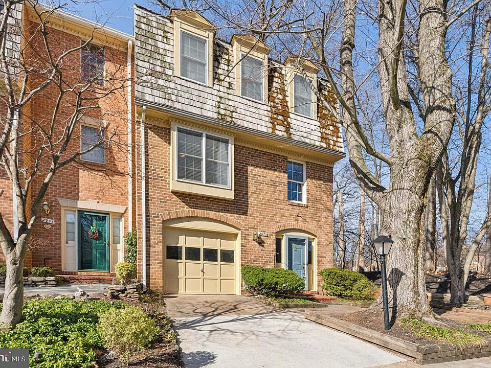 2973 Oakborough Sq, Oakton, VA 22124 Zillow