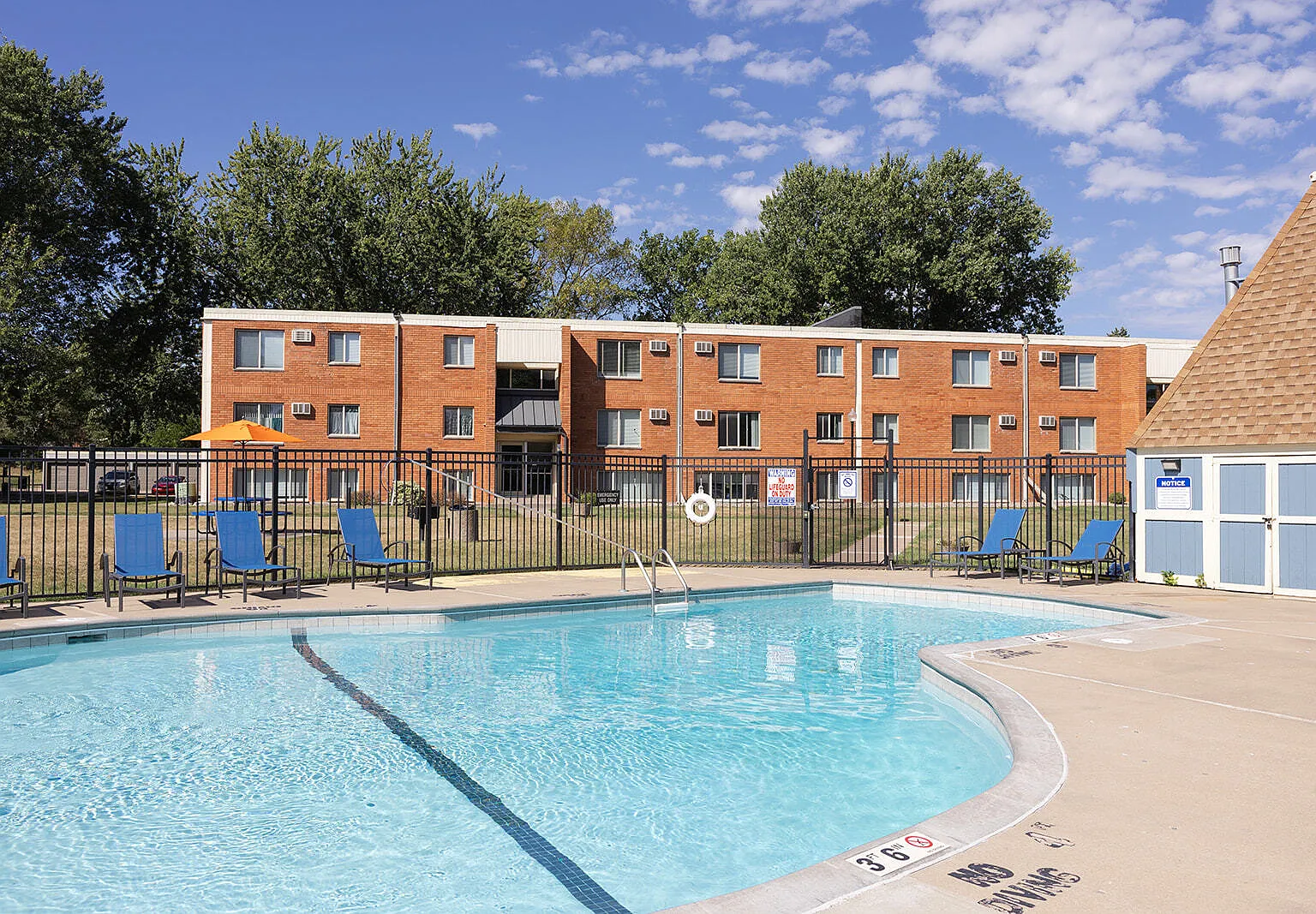 Regency Park — Photo 3