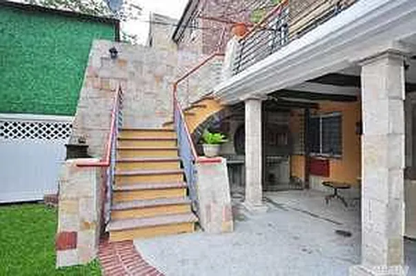 Rented by NYC Living Well Realty LLC | media 2