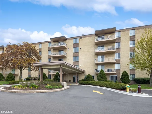 110 W Butterfield Rd APT 108S, Elmhurst, IL 60126