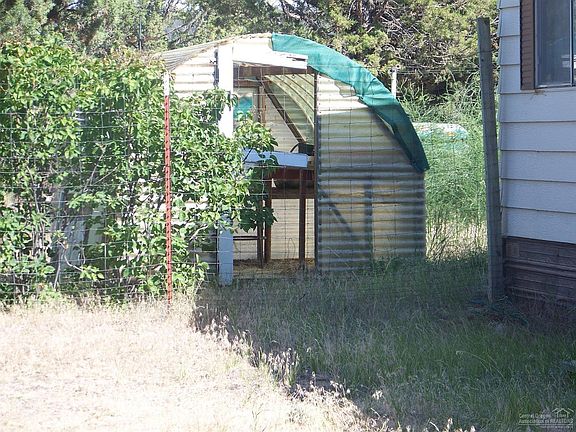 2nd image of 6742 SE Scenic Dr