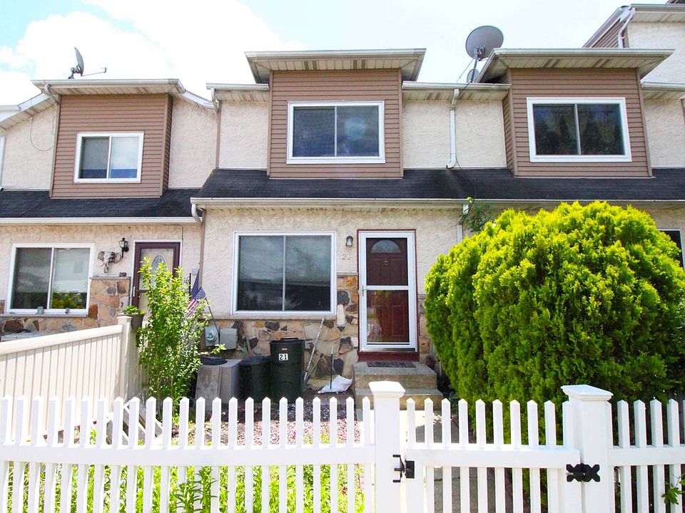 1st image of 21 Long Pond Ln
