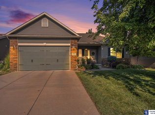 5704 N 151st St, Omaha, NE 68116