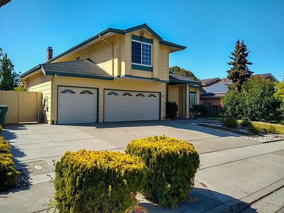 2nd image of 920 Arikara Dr