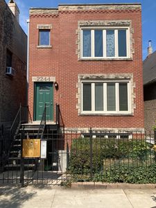 2244 W Taylor St, Chicago, IL, 60612