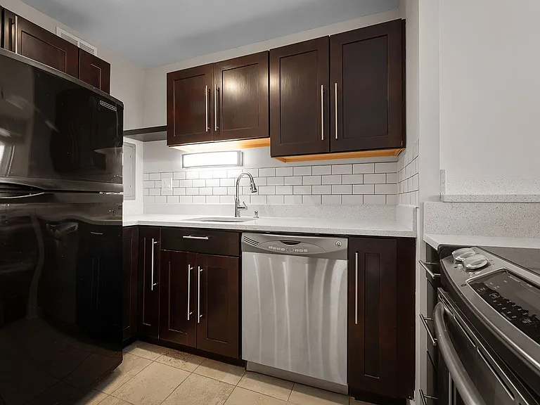 The Duplex Tower — Photo 11