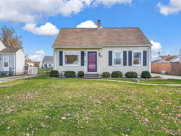 37 Rossiter Ave, Depew, NY 14043