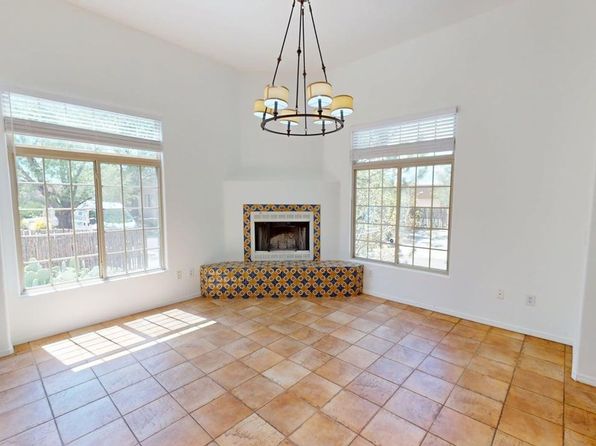 4255 Juniper Hill Ln