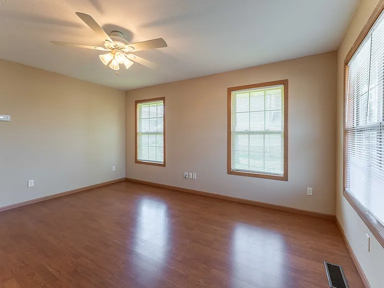 Oakwood Heights Townhomes — Photo 103