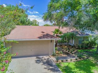 17517 Willow Pond Dr, Lutz, FL 33549