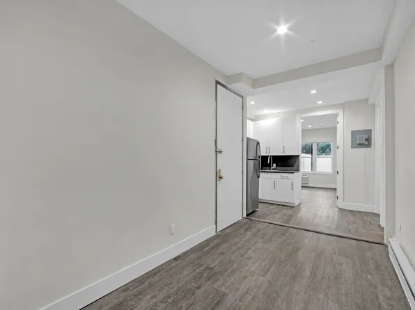 1142 Lafayette Avenue image 3 of 13