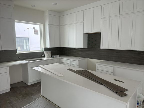 3rd image of 8704 Vadecha Dr