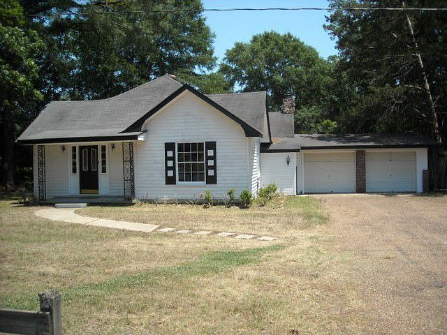 1st image of 1306 Louisiana St
