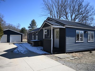 2096 S Mill Iron Rd, Muskegon, MI, 49442