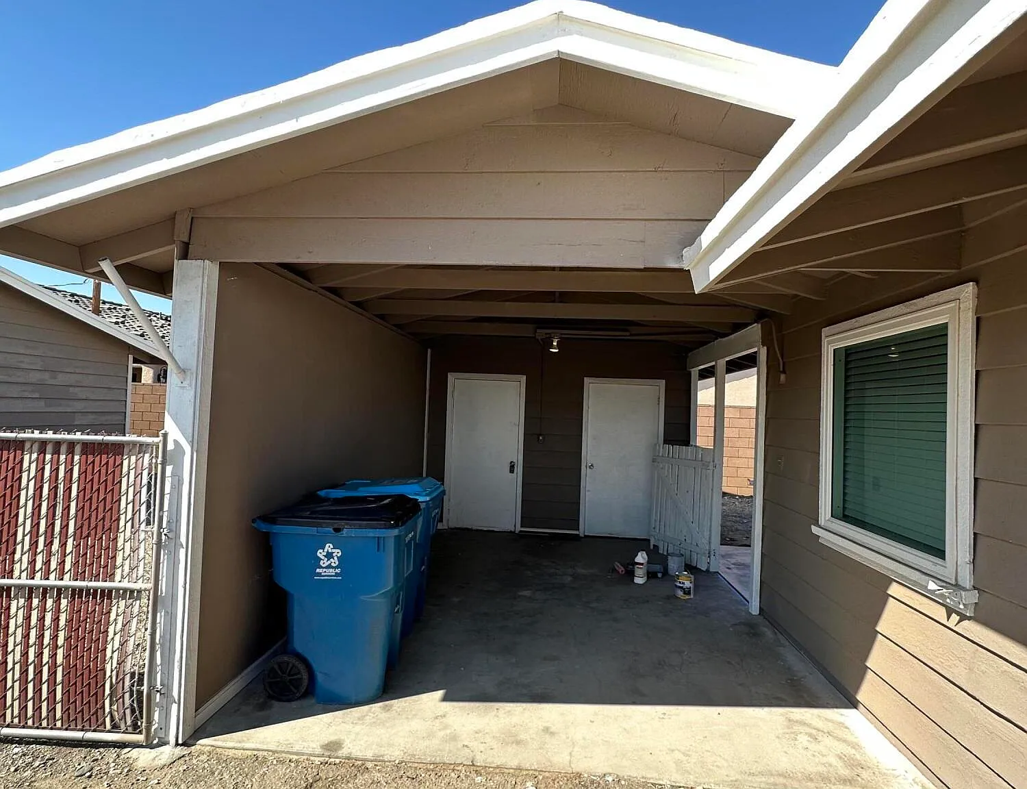 2 bed, 1.0 bath, 1300 sqft, $1,500 — Photo 2