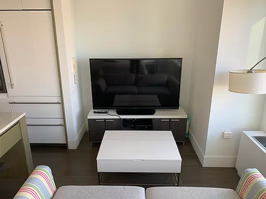 Rented by Compass | media 16