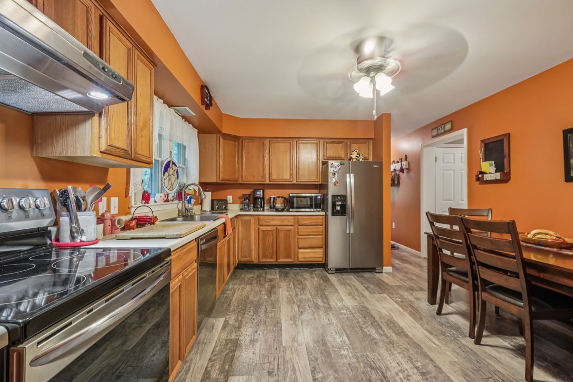 Sparrowbush Rd-S1607-021.jpg