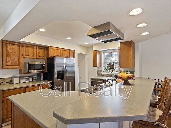 5th image of 1117 E 33rd Ave