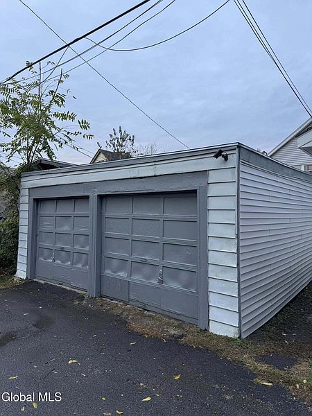 3rd image of 382 3rd Avenue