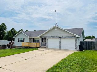 20567 Lewellyn Ln, Waynesville, MO 65583