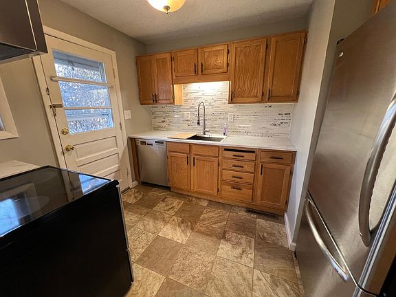 5th image of 6135 Buena Vista St