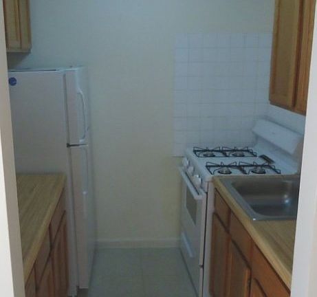 3rd image of 613 E 138th St Frnt 1