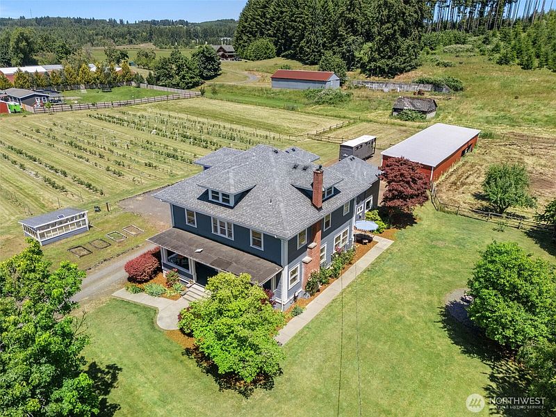 4th image of 214 Bunker Creek Road