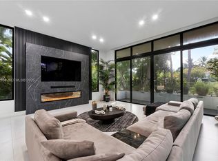 4364 Alton Rd, Miami Beach, FL 33140