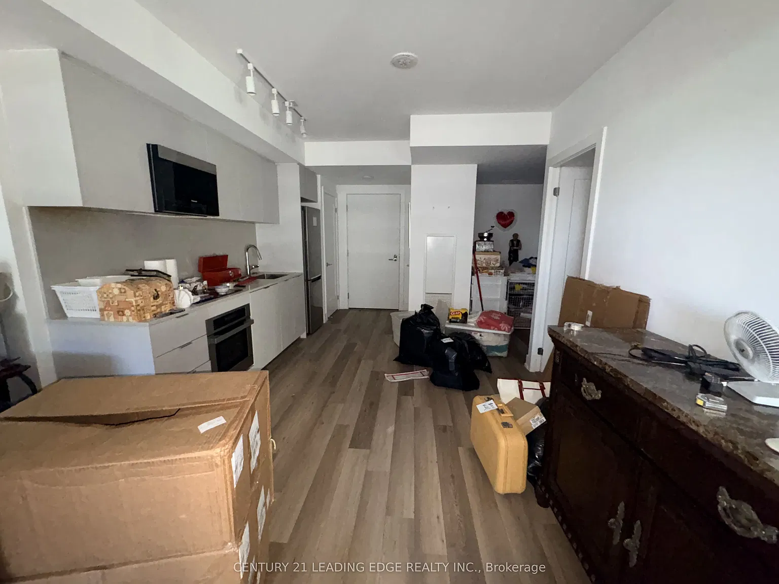 2 bed, $2,450 — Photo 4