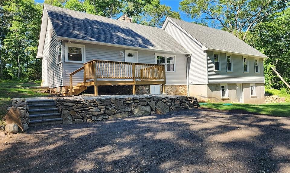 1st image of 943 B Wordens Pond Rd