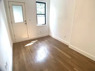 Rented by Tapiro Realty