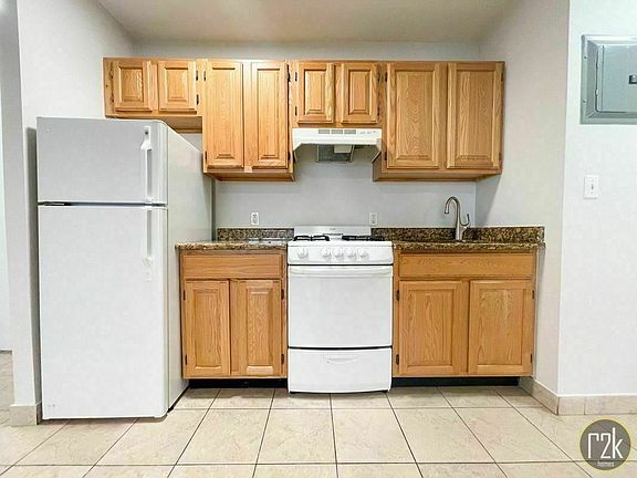 3rd image of 30-35 31st St #2M