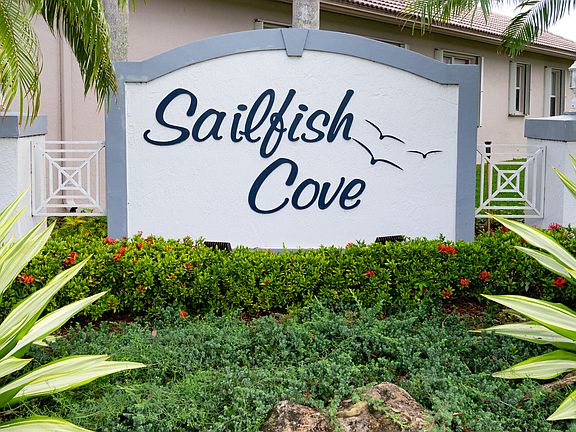 3rd image of 2325 Sailfish Cove Drive