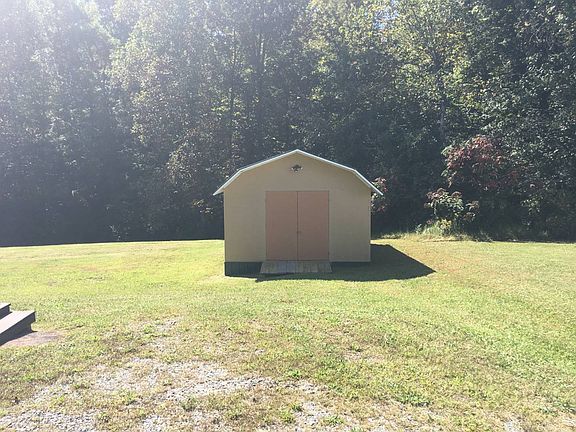 5th image of 200 Liberty Hill Dr