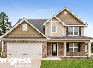 400 Invector Ct, Locust Grove, GA 30248