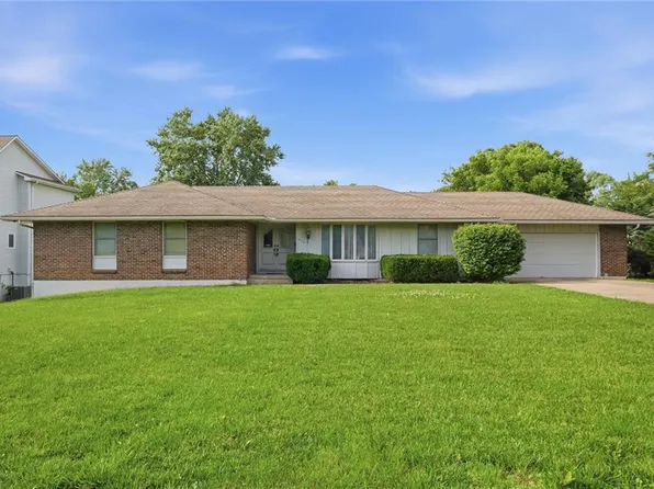 610 E 107th Ter, Kansas City, MO 64131