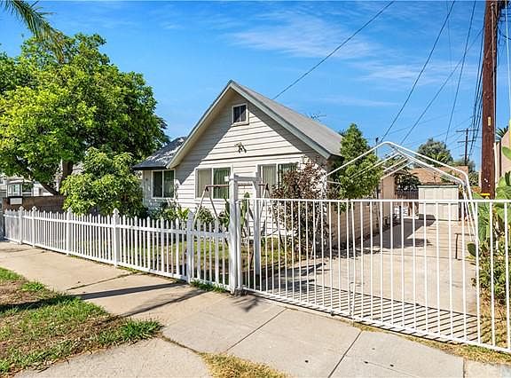 3rd image of 851 N Sultana Ave