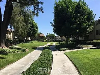 278 N Wilshire Ave — Photo 16