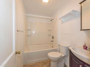 242 S Main St APT 2, Eaton Rapids, MI 48827