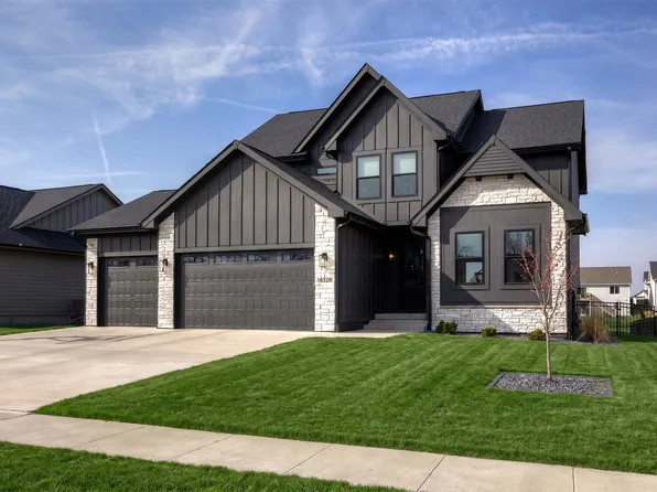 18328 Tanglewood Dr, Clive, IA 50325