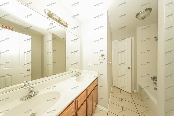 3417 Shona Way — Photo 10