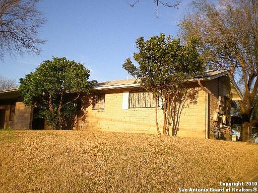 3rd image of 8204-8206 YORK DR