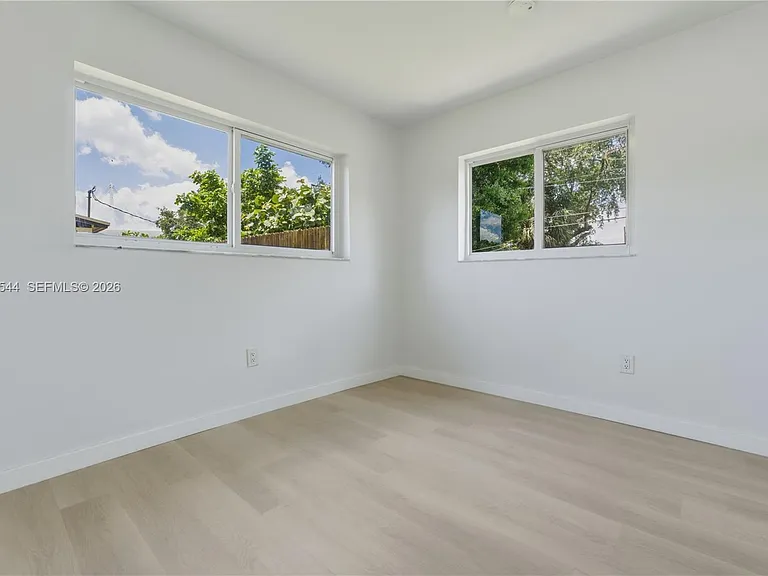20440 NW 20th Ct — Photo 24