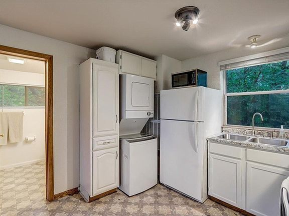 5th image of N4645 Oak Knoll Dr