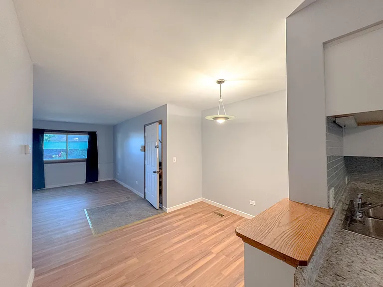 154 S Waters Edge Dr #B — Photo 9