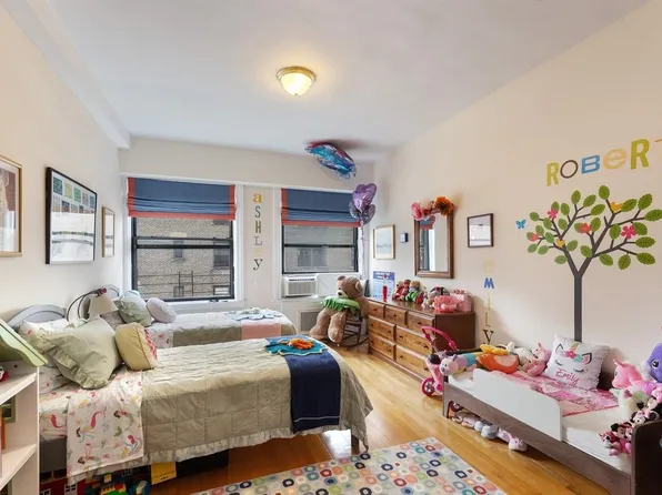 525 West End Avenue image 8 of 9